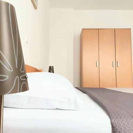 Apartment Dia