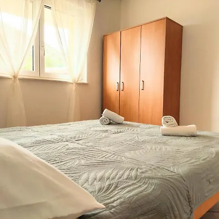Dia Apartment Zaostrog