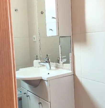 Dia Apartamento Zaostrog
